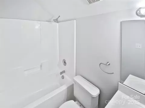 Bath - 2802 Eagle View Ln, Monroe, NC 28110 photo 2 of 2