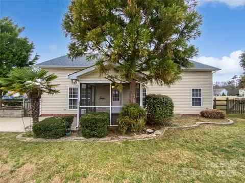 Exterior - 2802 Eagle View Ln, Monroe, NC 28110 photo 3 of 4