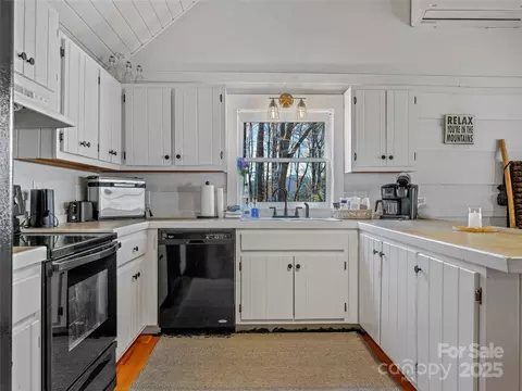 55 Clover Trl, Marshall, NC 28753 photo 14