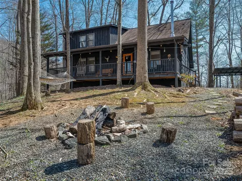 55 Clover Trl, Marshall, NC 28753 photo 4
