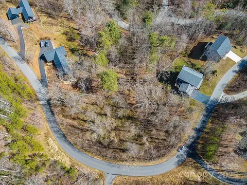 48 Wind Stone Dr, Asheville, NC 28804