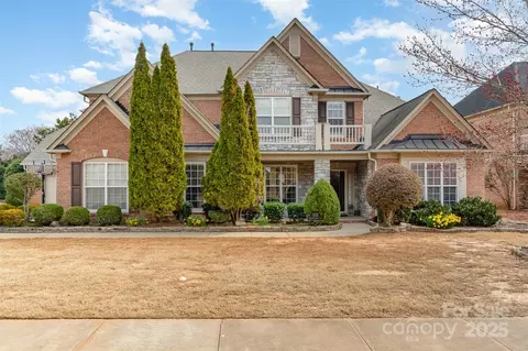 333 Willow Brook Dr, Matthews, NC 28105