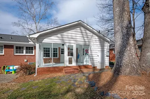 Exterior - 5435 Farmbrook Dr, Charlotte, NC 28210 photo 4 of 4
