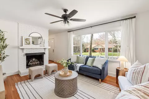 Living - 5435 Farmbrook Dr, Charlotte, NC 28210 photo 4 of 5