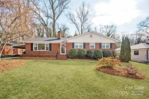 5435 Farmbrook Dr, Charlotte, NC 28210