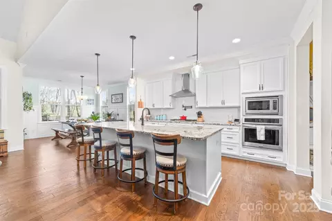 158 Country Lake Dr, Mooresville, NC 28115