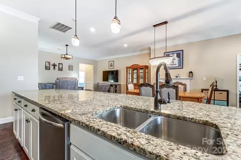 120 Sycamore Dr, Lancaster, SC 29720 photo 7