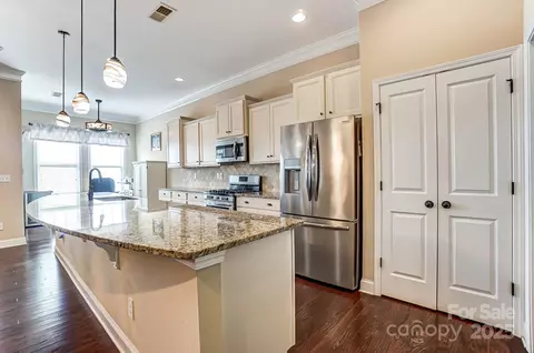 120 Sycamore Dr, Lancaster, SC 29720 photo 2