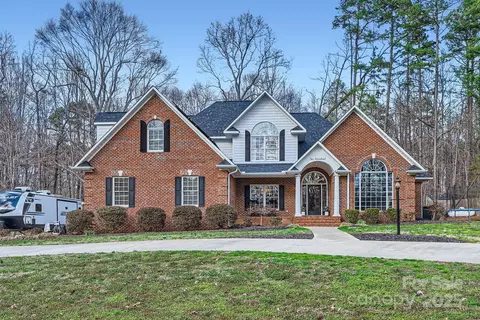 200 Elizabeth Dr, Stanfield, NC 28163