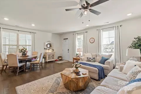 Entry Way - 2147 Stevens Mill Rd, Matthews, NC 28104 photo 1 of 5