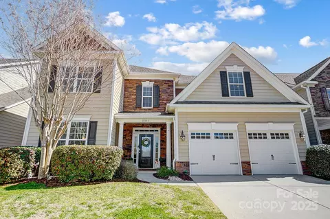 Exterior - 10153 Elizabeth Crest Ln, Charlotte, NC 28277 photo 1 of 4