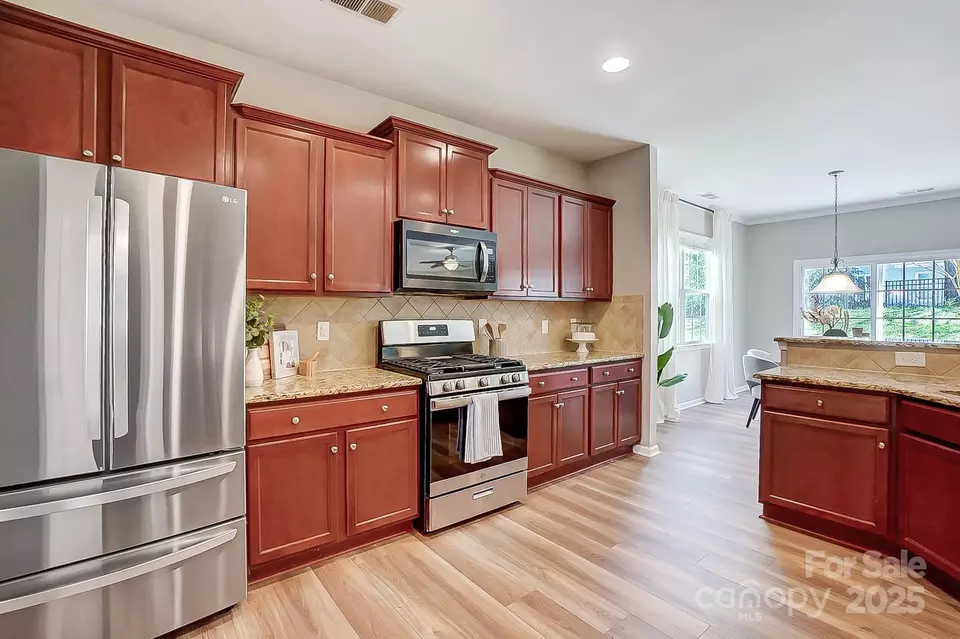 Kitchen - 10153 Elizabeth Crest Ln, Charlotte, NC 28277 photo 3 of 3