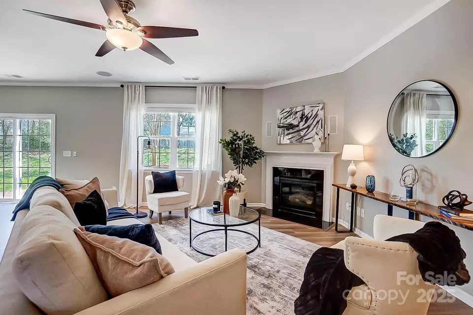 Living - 10153 Elizabeth Crest Ln, Charlotte, NC 28277 photo 2 of 5