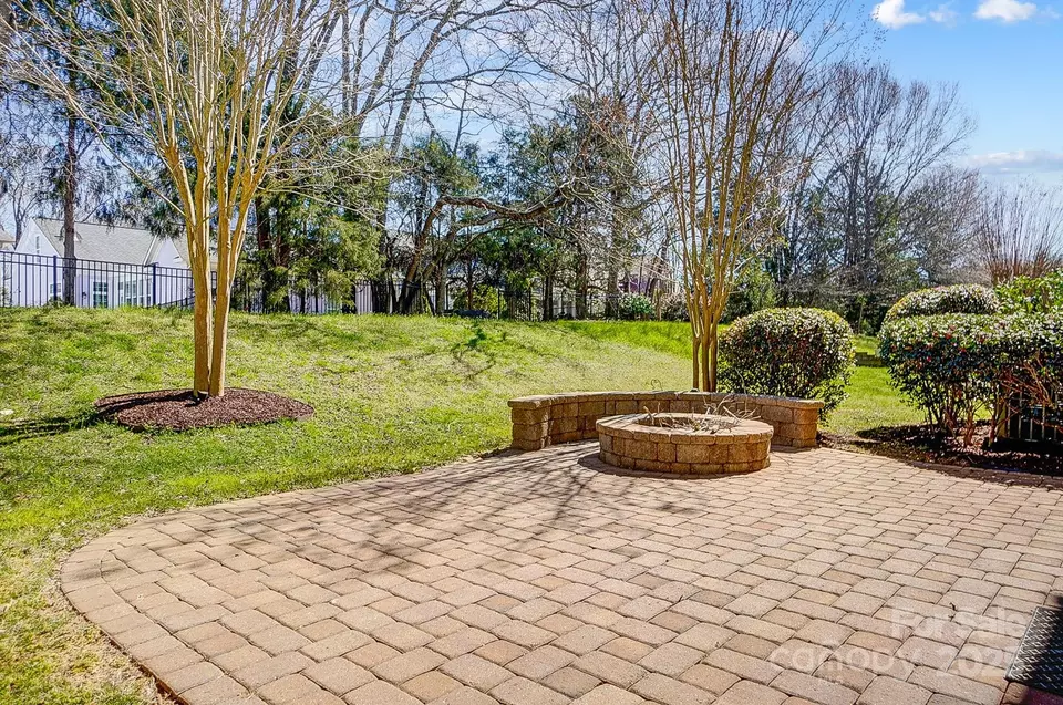 Exterior - 10153 Elizabeth Crest Ln, Charlotte, NC 28277 photo 4 of 4