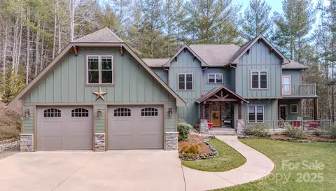 1703 Southpointe Dr, Morganton, NC 28655