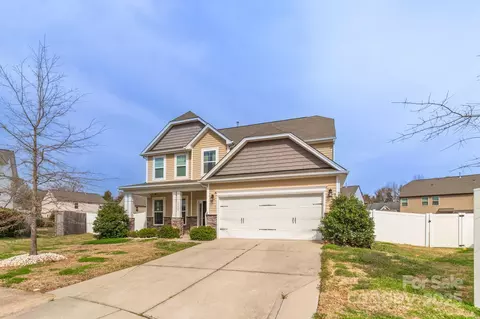 10605 Three Rivers Ct, Charlotte, NC 28273