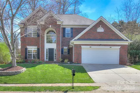 8414 Bampton Dr, Concord, NC 28027