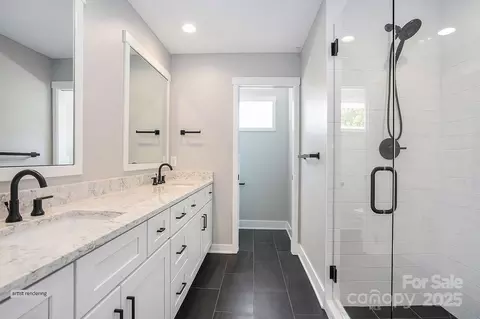 Bath - 1906 Maius Dr, Conover, NC 28613 photo 1 of 1