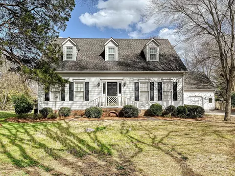 7811 Biddstone Ct, Charlotte, NC 28226