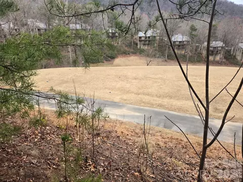 Roundabout Road, Lake Lure, NC 28746