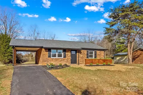 114 Downing St, Troutman, NC 28166