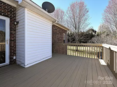 Exterior - 2339 Perry Rd, Denver, NC 28037 photo 3 of 8