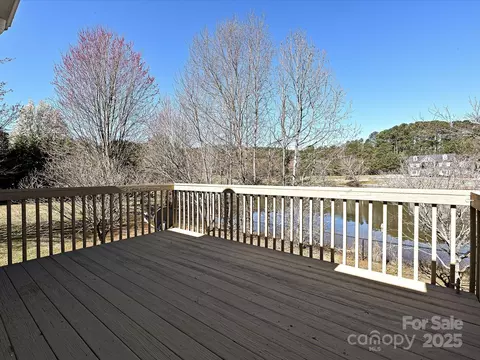 Exterior - 2339 Perry Rd, Denver, NC 28037 photo 2 of 8
