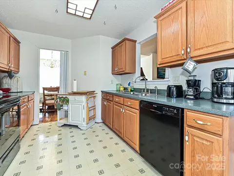 Kitchen - 2339 Perry Rd, Denver, NC 28037 photo 3 of 5