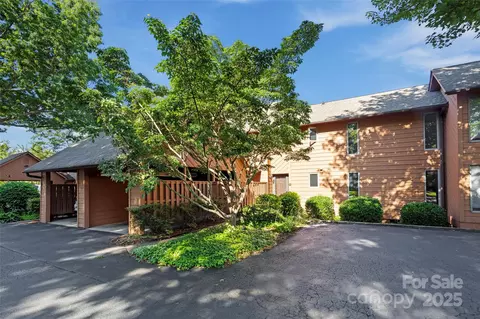 3 Village Dr, Asheville, NC 28803