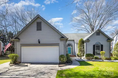9200 Four Acre Ct, Charlotte, NC 28210