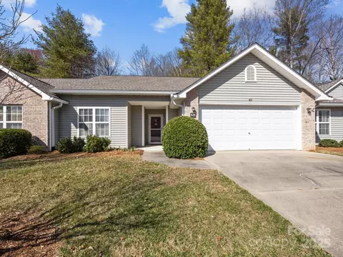 68 Wiltshire Cir, Fletcher, NC 28732
