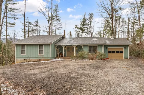29 W Black Oak Dr, Asheville, NC 28804