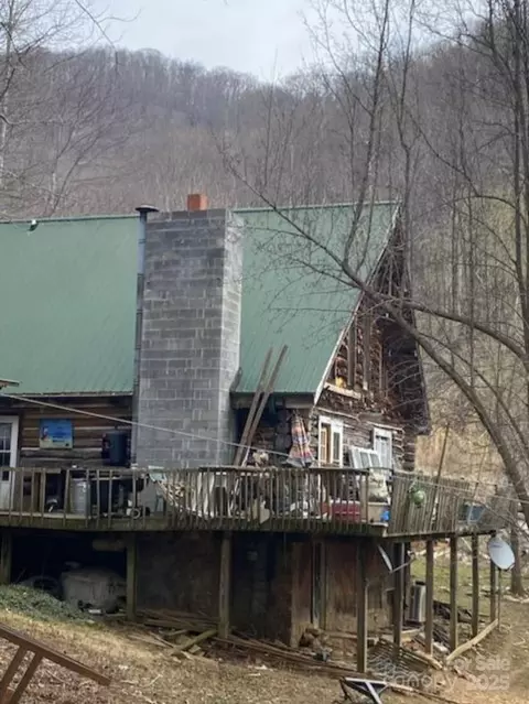281 Simms Fork Rd, Burnsville, NC 28714