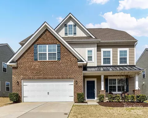 15954 Harbor Hill Dr, Charlotte, NC 28273
