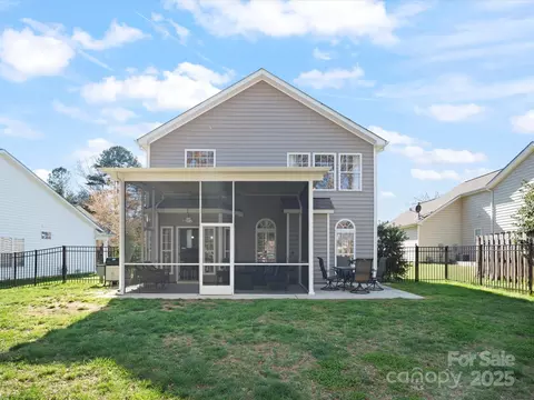 Exterior - 421 Silver Cypress Ln, Fort Mill, SC 29708 photo 10 of 11