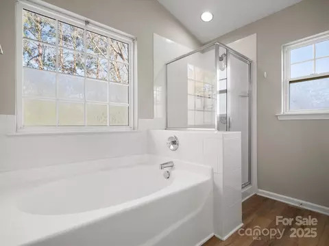 Bath - 421 Silver Cypress Ln, Fort Mill, SC 29708 photo 3 of 5