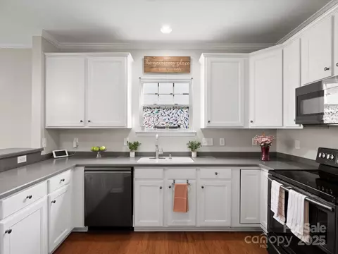 Kitchen - 421 Silver Cypress Ln, Fort Mill, SC 29708 photo 2 of 4