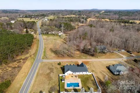 106 Springfield Dr, Gaffney, SC 29341 photo 29