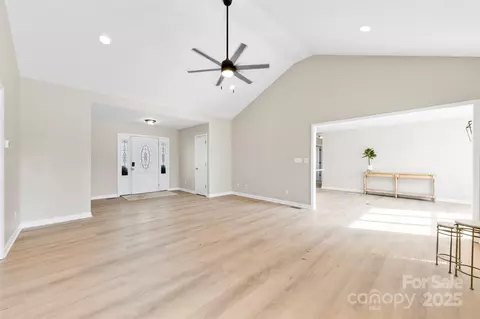 106 Springfield Dr, Gaffney, SC 29341 photo 7