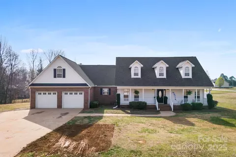 106 Springfield Dr, Gaffney, SC 29341 photo 3