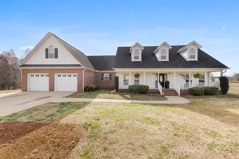 106 Springfield Dr, Gaffney, SC 29341