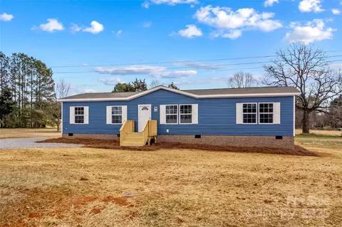 114 Hallmark Estates Dr, Statesville, NC 28625