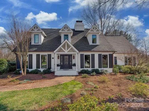2326 Lathrop Ln, Charlotte, NC 28211
