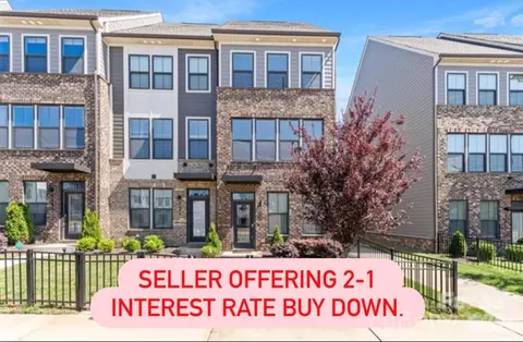 3645 S Tryon St, Charlotte, NC 28217