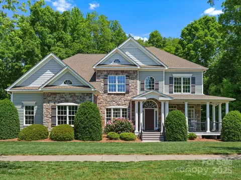 1708 Meadow Crest Ct, Matthews, NC 28104