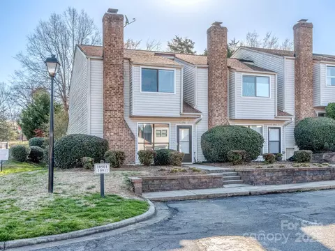 10901 Carmel Crossing Rd, Charlotte, NC 28226