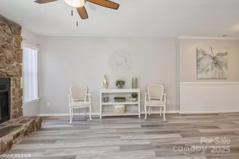6212 Windsor Gate Ln, Charlotte, NC 28215