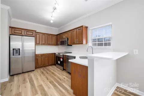 136 Ridge Bluff Rd, Mooresville, NC 28115