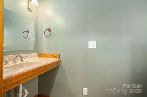Bath - 3880 Scronce Rd, Vale, NC 28168 photo 2 of 3