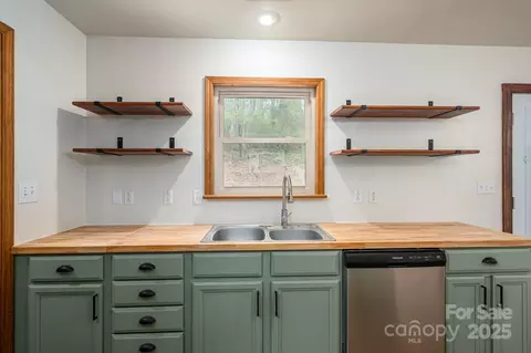 Kitchen - 3880 Scronce Rd, Vale, NC 28168 photo 3 of 5